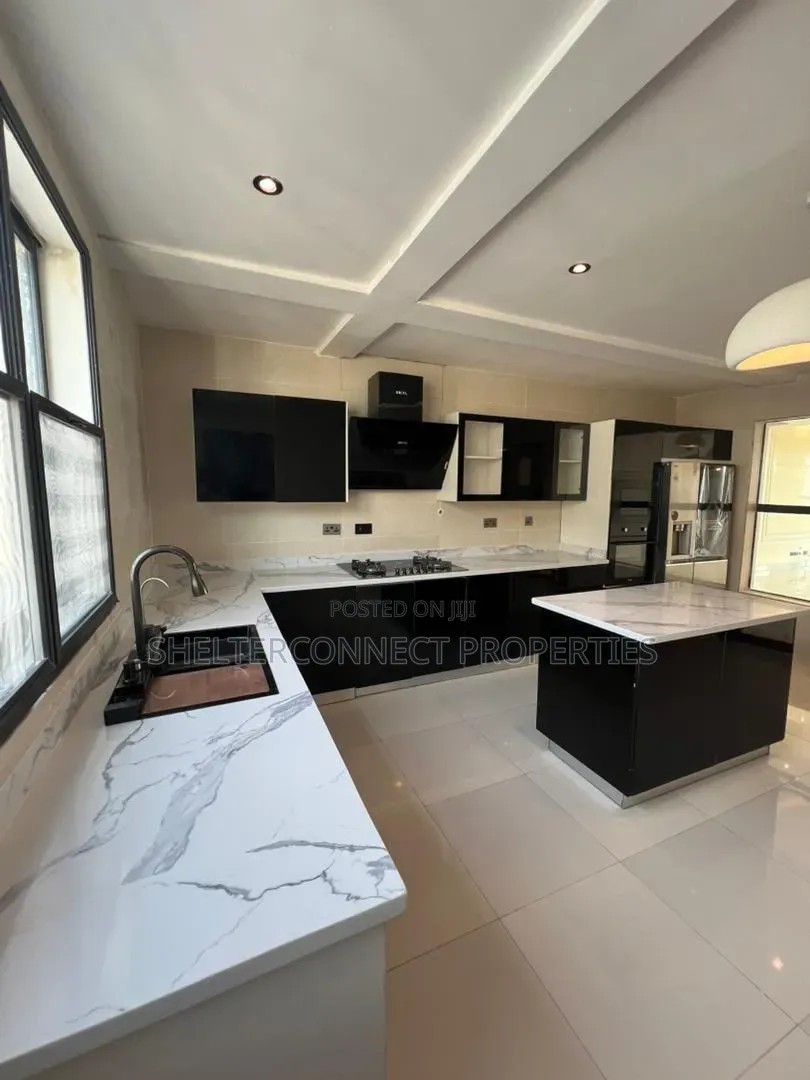 3bdrm Penthouse in Lekki Phase 1 for sale in Lekki Phase 1