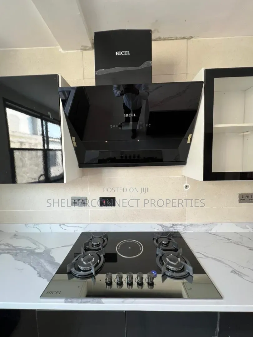 3bdrm Penthouse in Lekki Phase 1 for sale in Lekki Phase 1