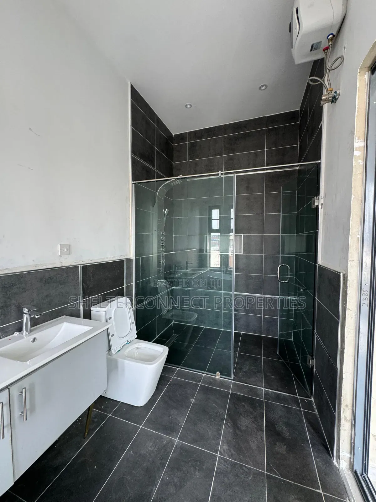 3bdrm Duplex in Lekki Phase 1 for sale in Lekki Phase 1