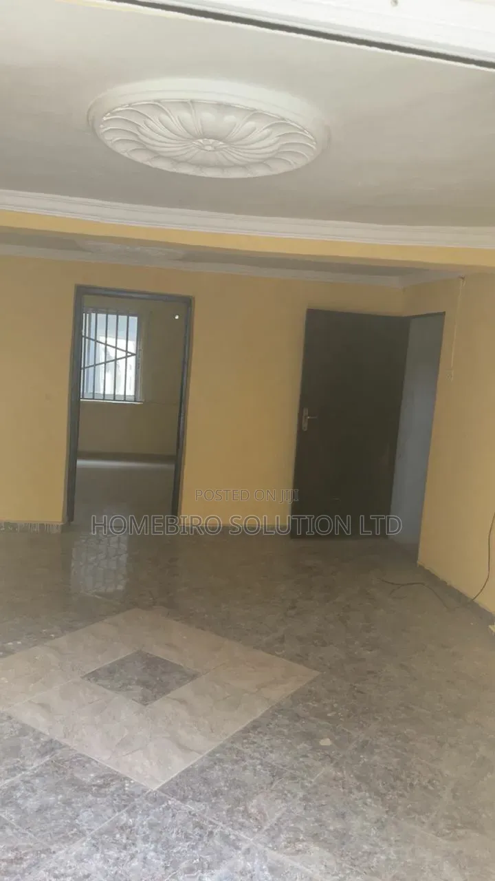 3bdrm Block of Flats in Ajeigbe, Rind Road for rent in Rind Road