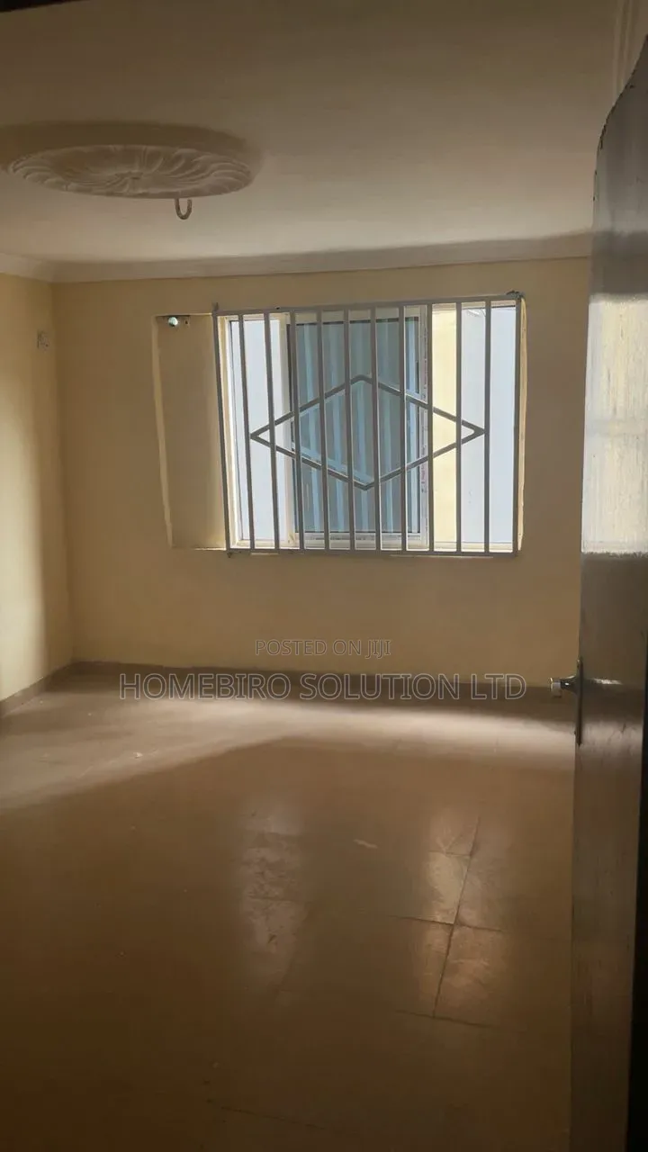 3bdrm Block of Flats in Ajeigbe, Rind Road for rent in Rind Road