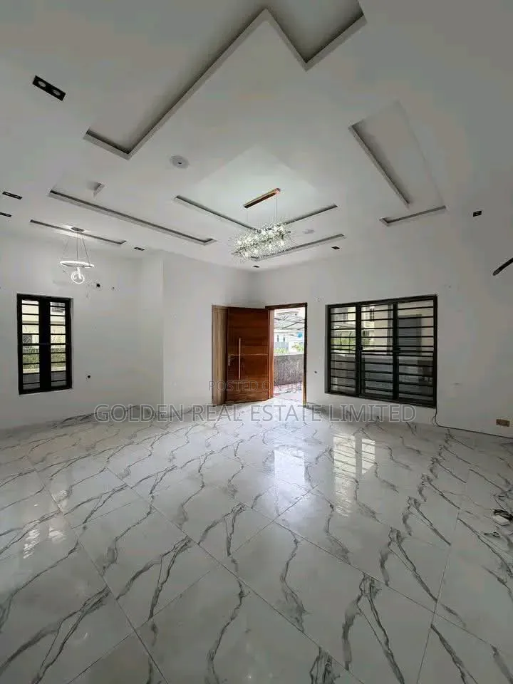 4bdrm Duplex in Lekki Expressway for sale in Lekki Expressway