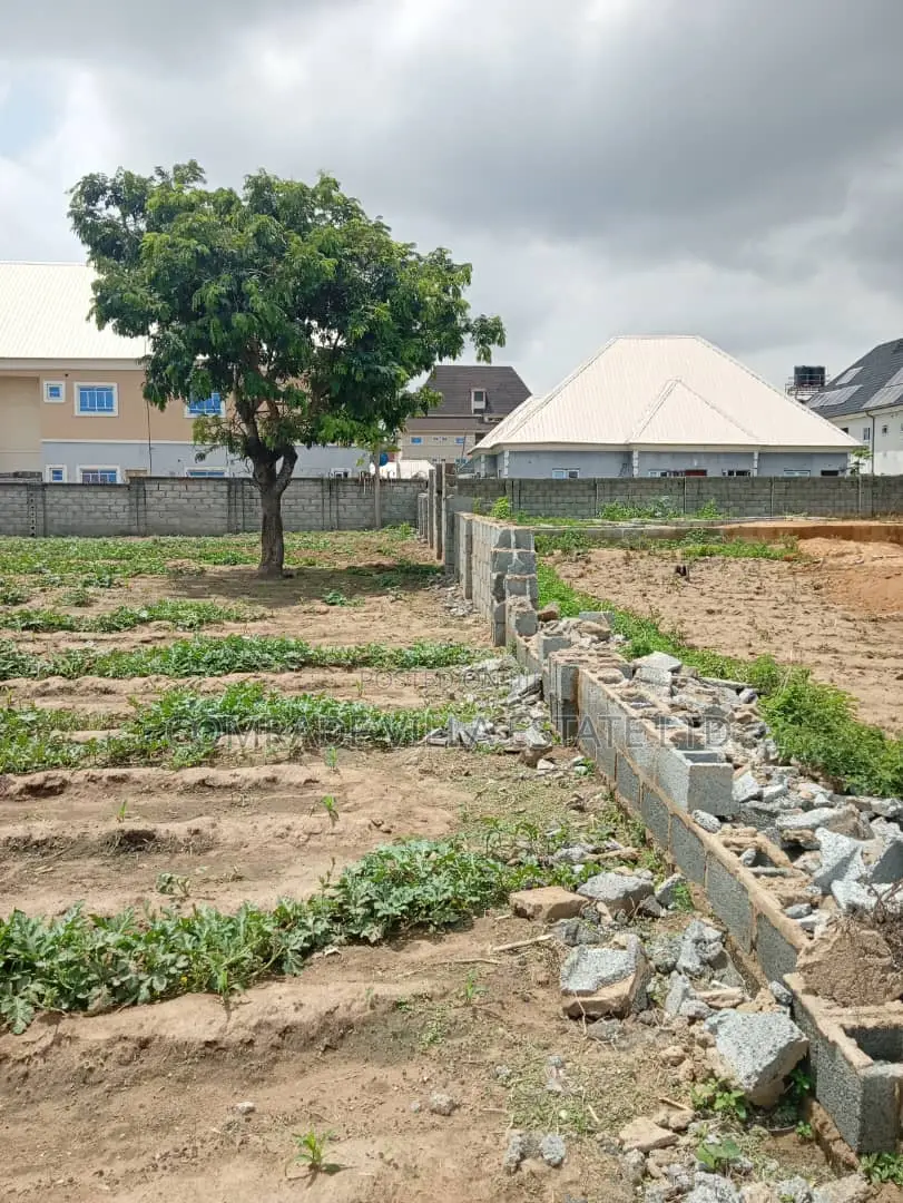 3000sqm of Residential Land in Lugbe Fha in FHA