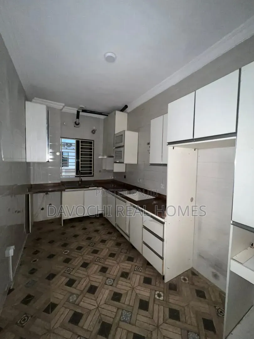 2bdrm Apartment in Ikate for rent in Ikate