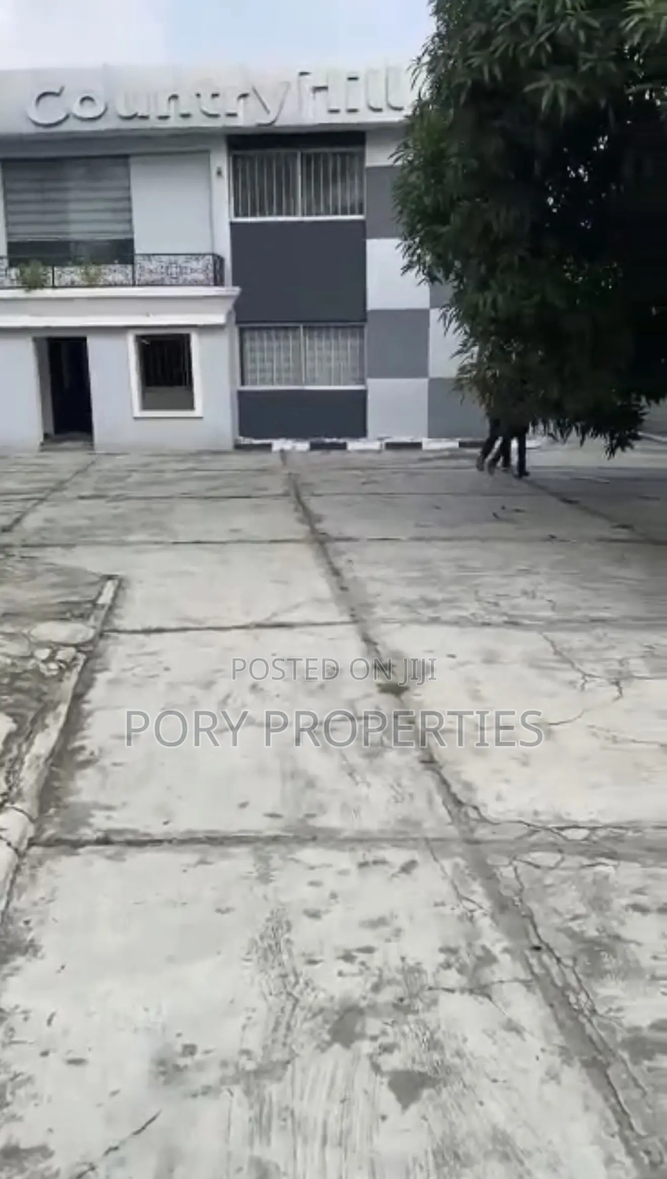 Commercial Building Strategically Located in High Demand Environment in Toyin Street