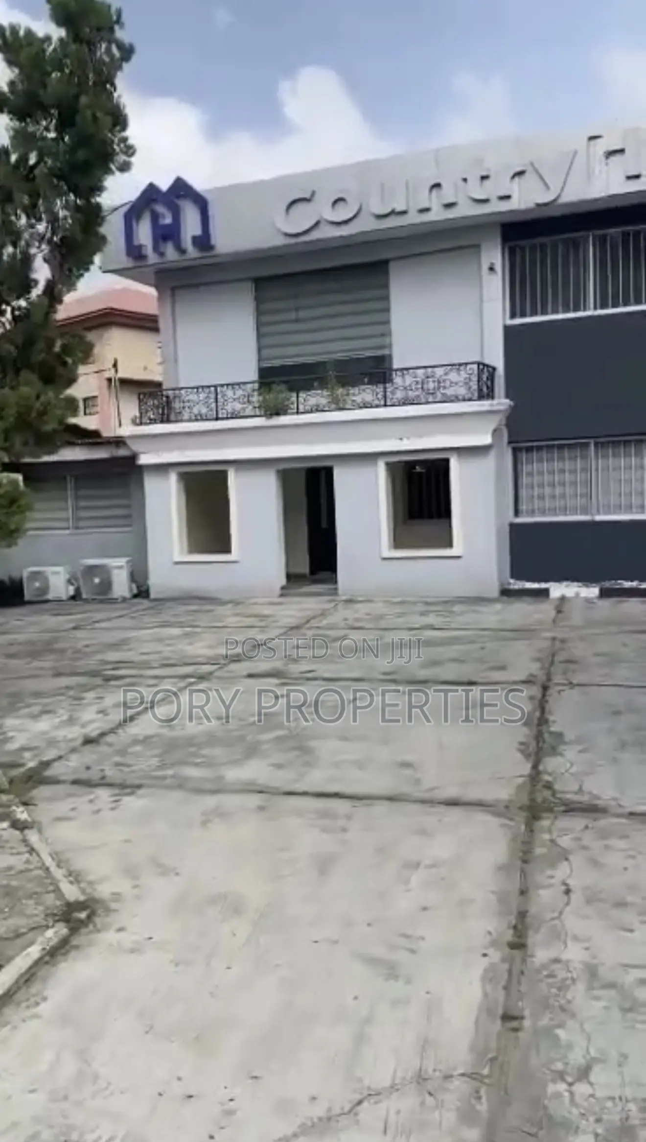 Commercial Building Strategically Located in High Demand Environment in Toyin Street