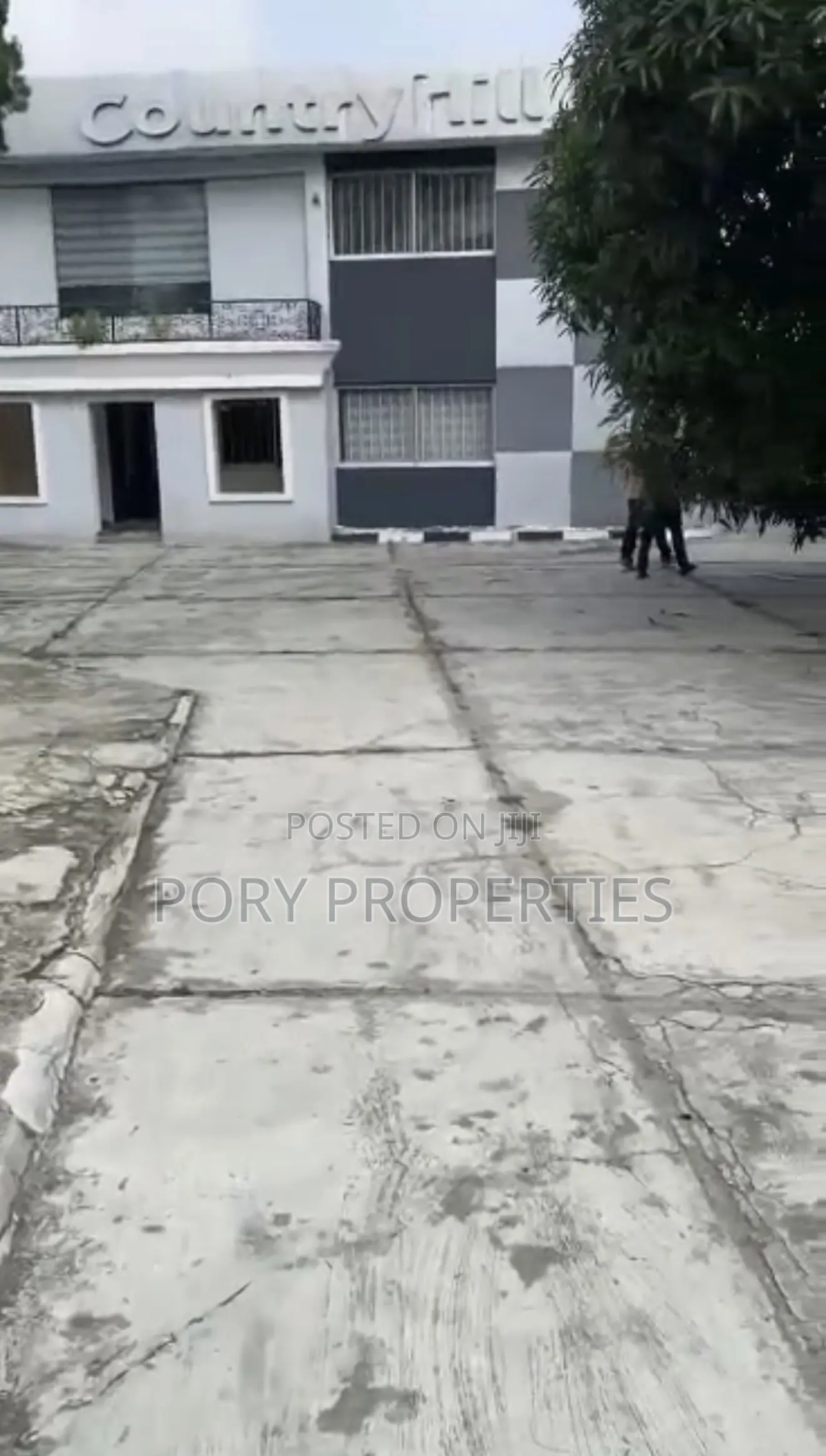 Commercial Building Strategically Located in High Demand Environment in Toyin Street