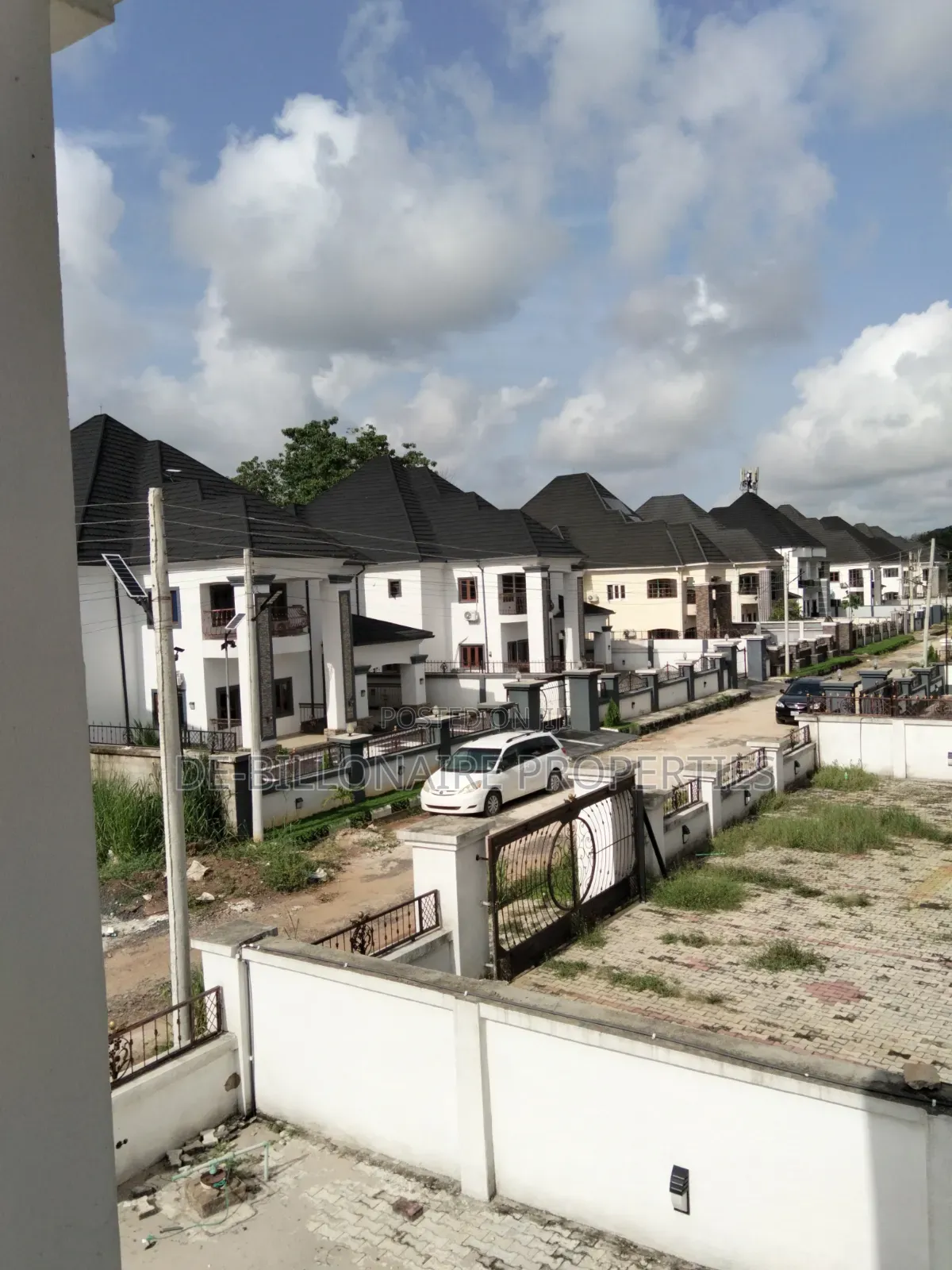 5bdrm Duplex in New Owerri Inside A for sale in Owerri