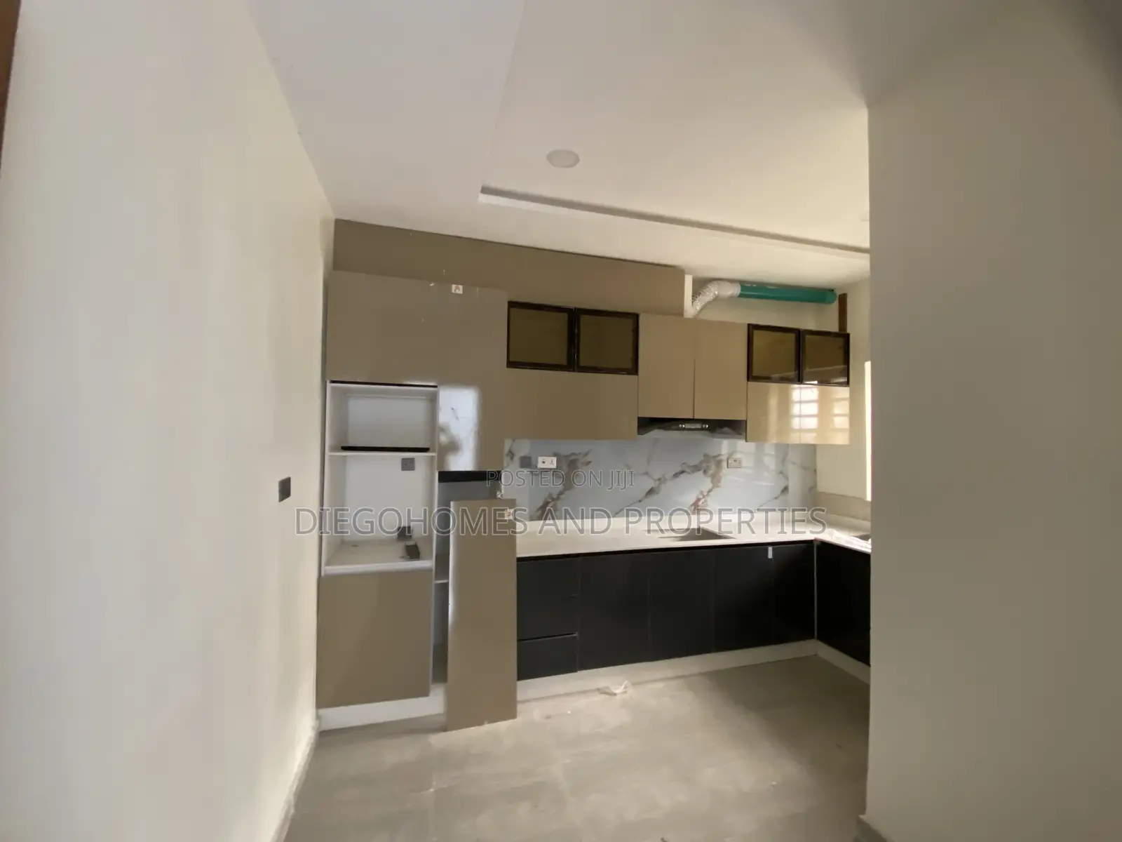 3bdrm Duplex in Ogombo for sale in Ogombo