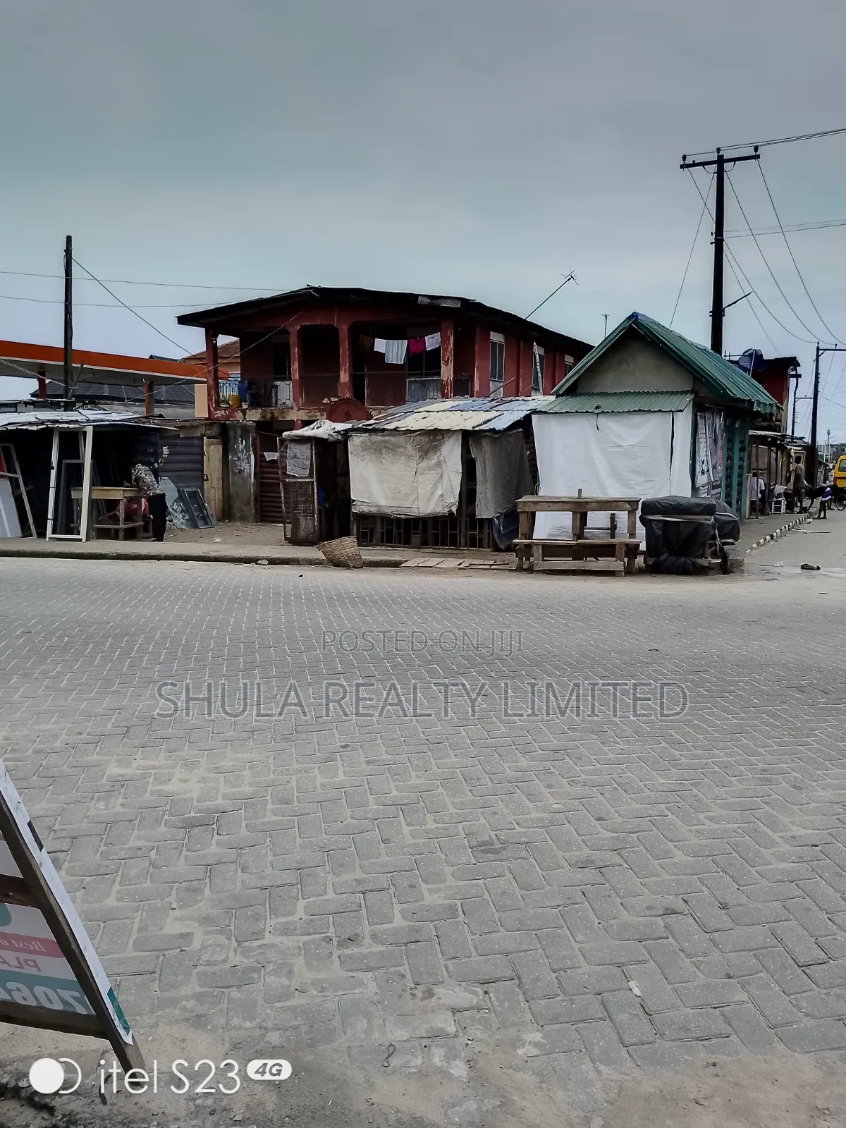 20bdrm House in Ajangbadi for sale in Ajangbadi