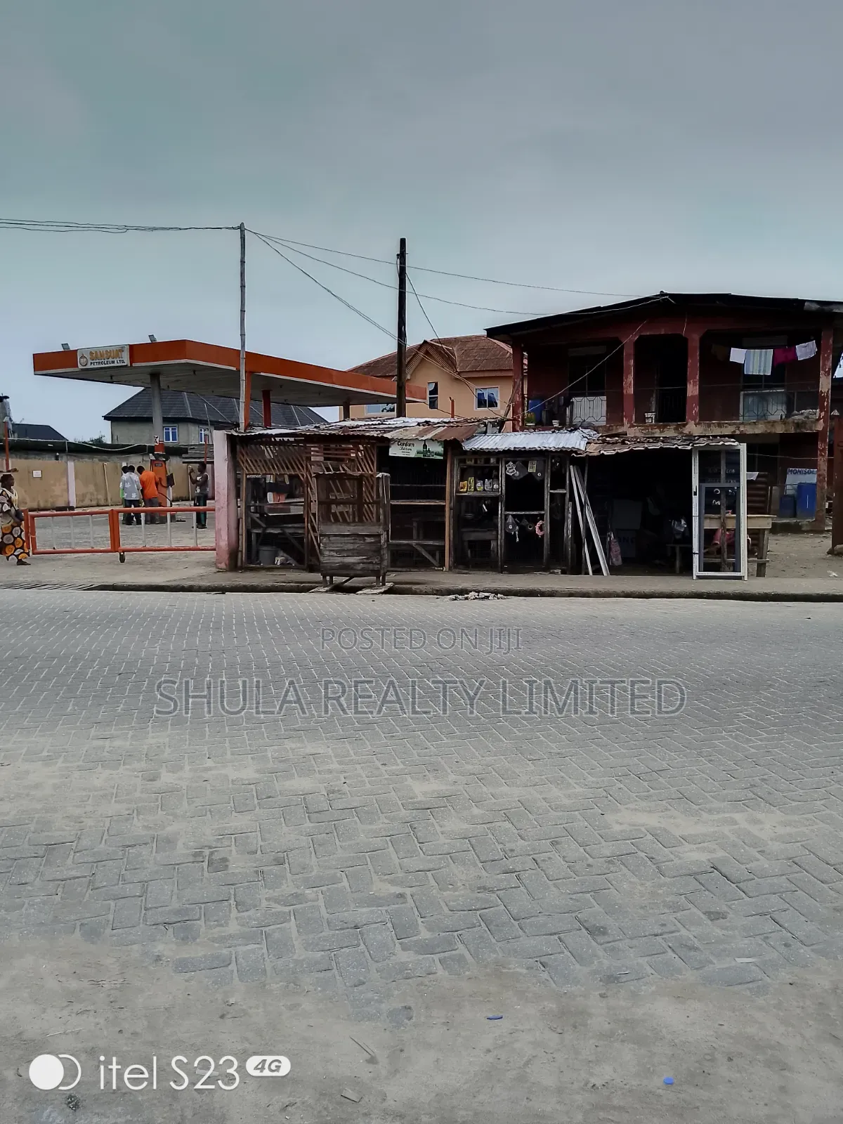 20bdrm House in Ajangbadi for sale in Ajangbadi