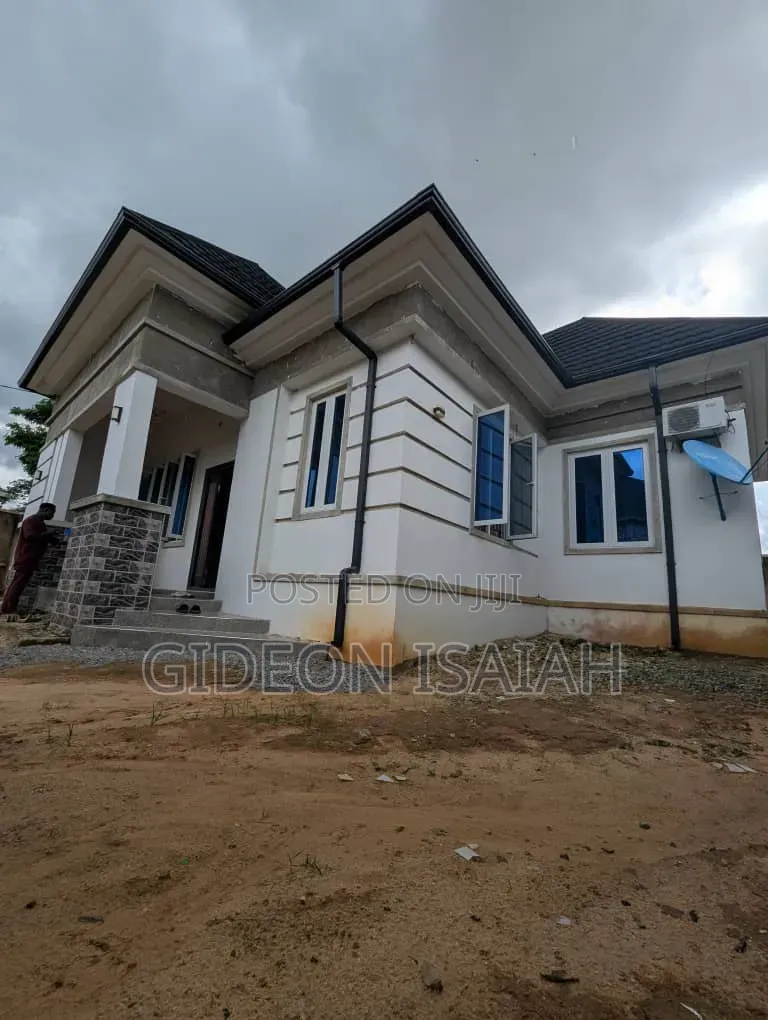 4bdrm House in Ifa Lkot Okpon, Uyo for sale in Uyo