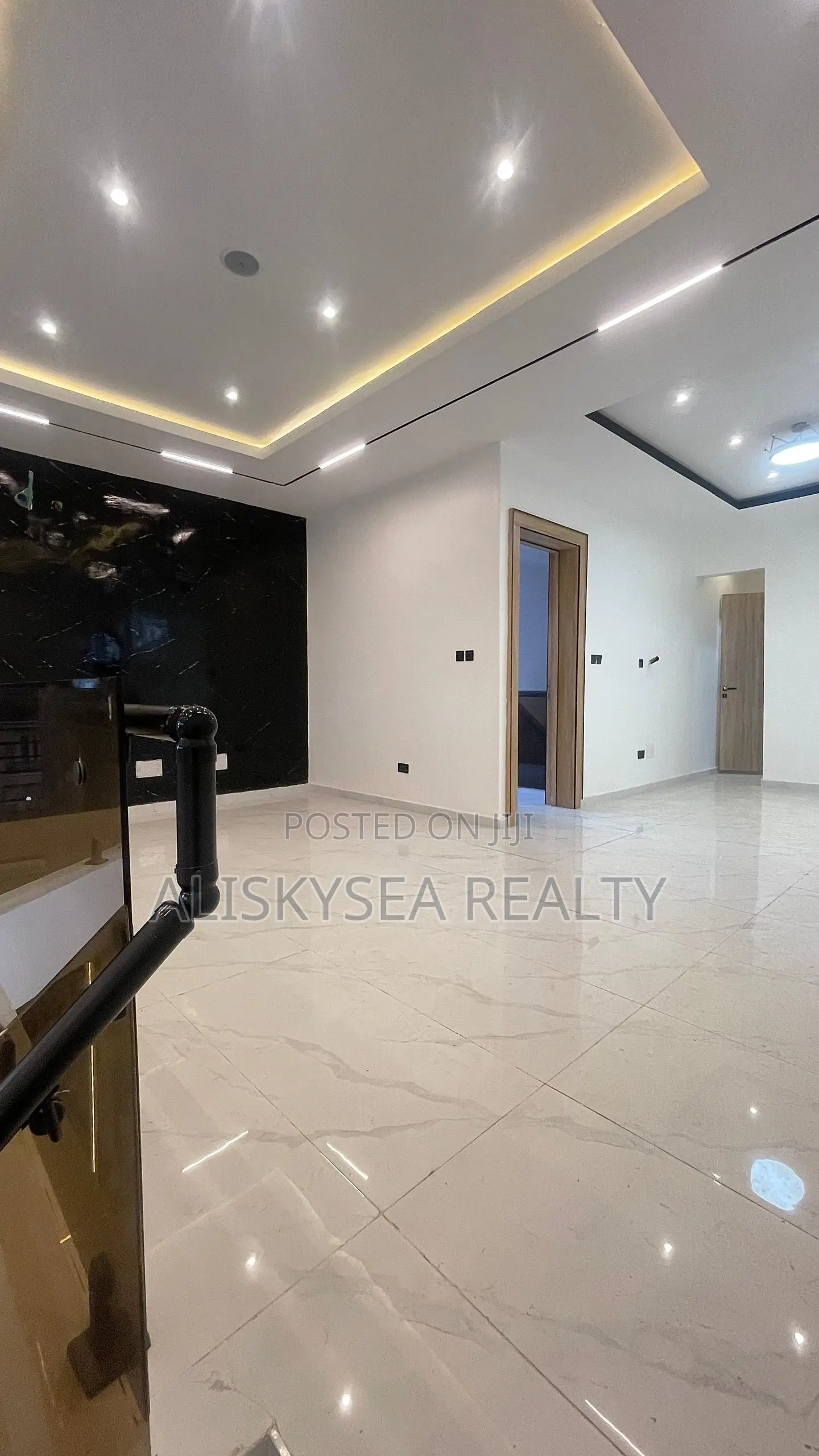 5bdrm House in Lekki Phase 2 for sale in Lekki Phase 2