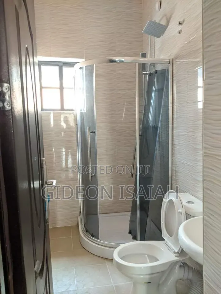 7bdrm Duplex in Osongama Estate, Uyo for rent in Uyo