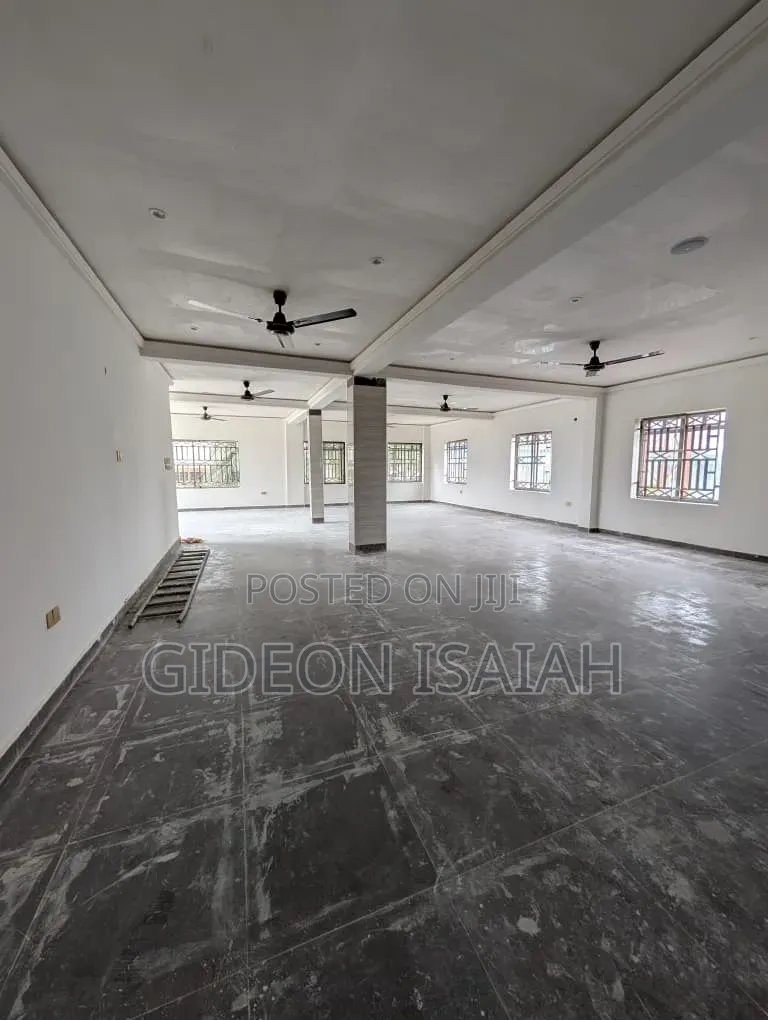 1bdrm Block of Flats in Uruan Street, Uyo for rent in Uyo