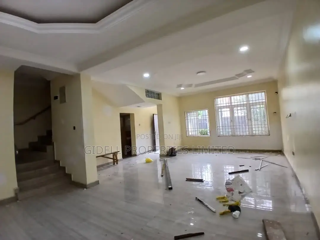 3bdrm Townhouse / Terrace in Maitama for rent in Maitama