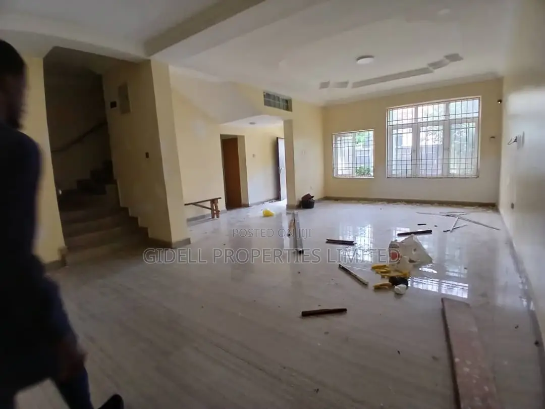 3bdrm Townhouse / Terrace in Maitama for rent in Maitama