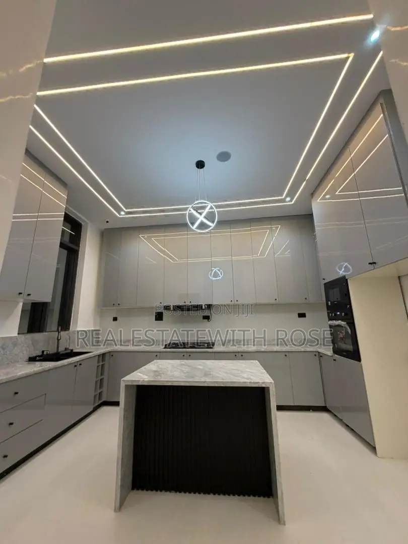 5bdrm Duplex in Null, Apo Resettlement for sale in Apo Resettlement