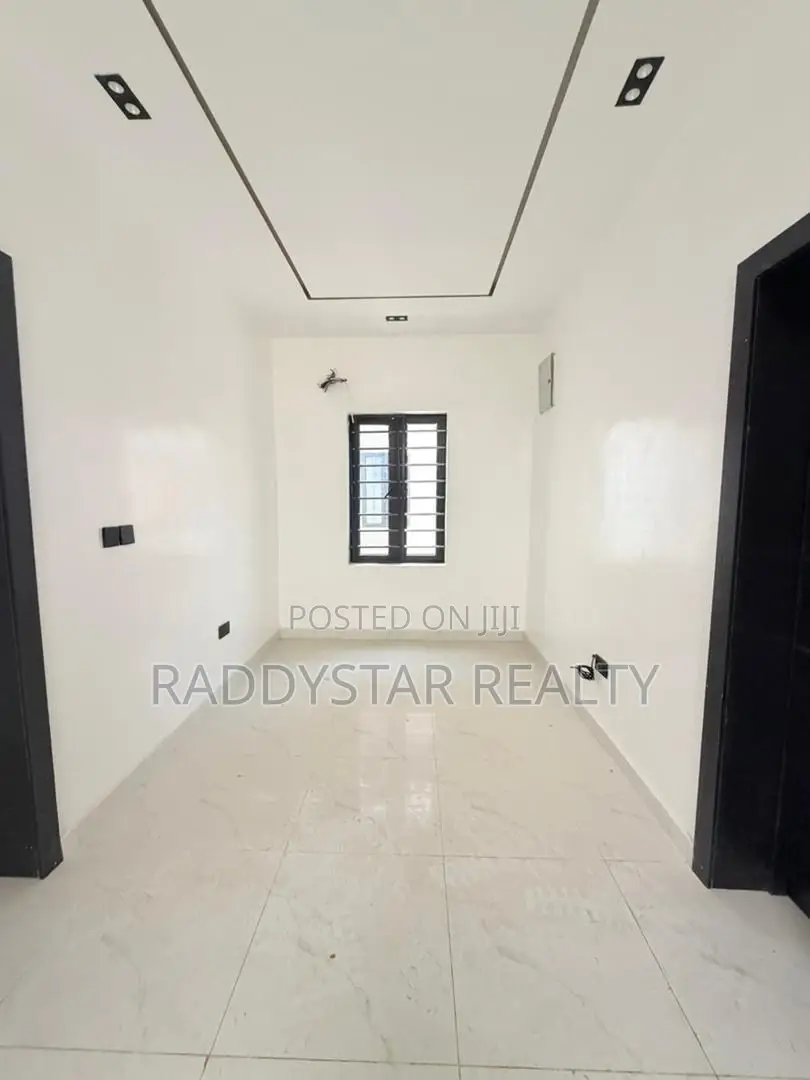 4bdrm Duplex in Magodo for sale in Magodo