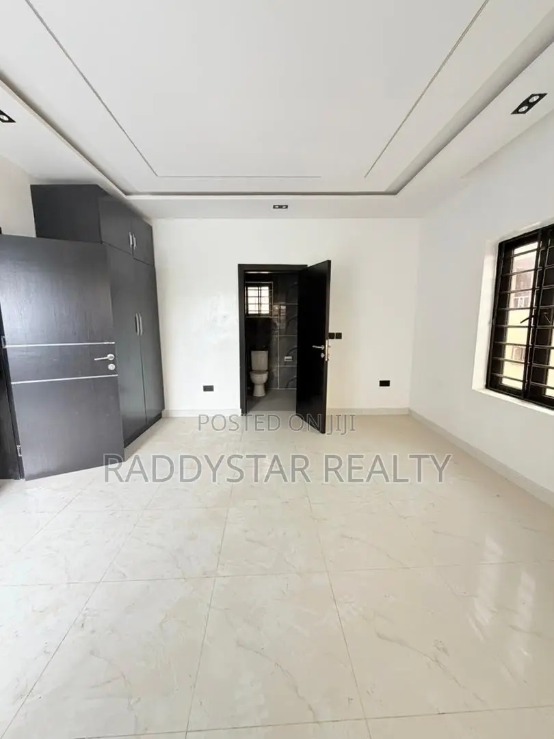 4bdrm Duplex in Magodo for sale in Magodo