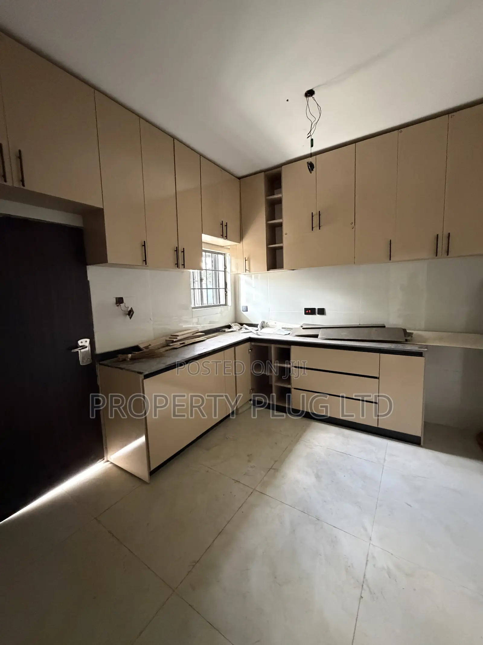 3bdrm Townhouse/Terrace in Idu for sale in Idu