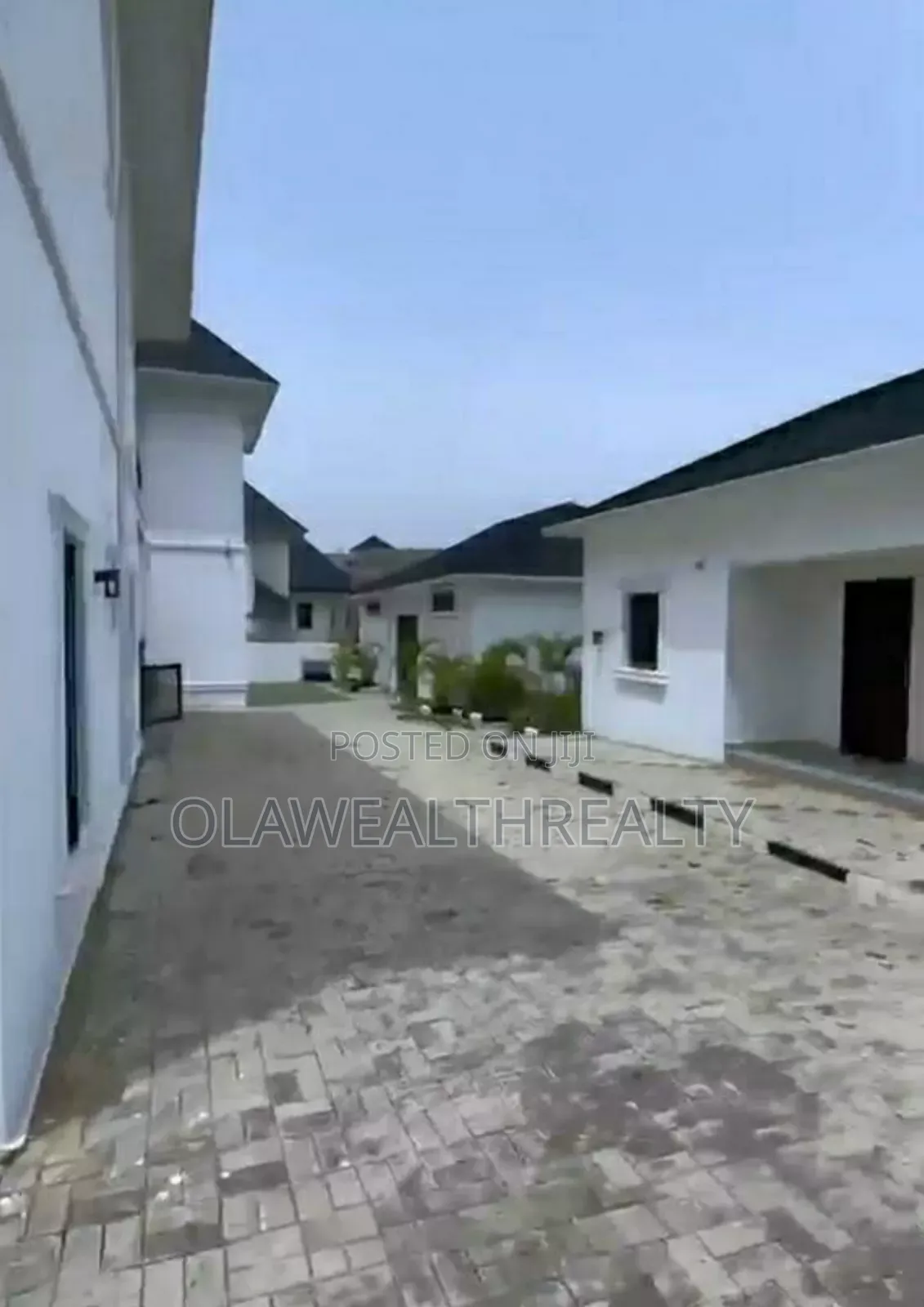 8bdrm Mansion in Admiralty Estate, Asokoro for sale in Asokoro