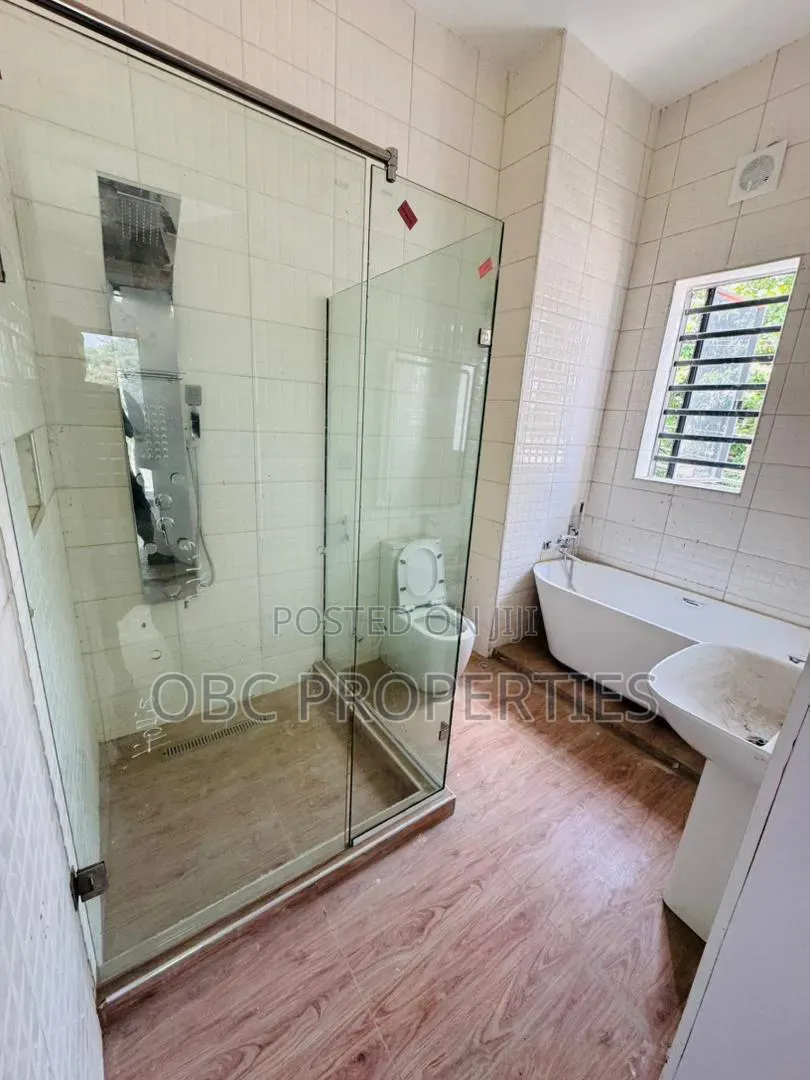 3bdrm Block of Flats in Ikeja GRA for sale in Ikeja GRA