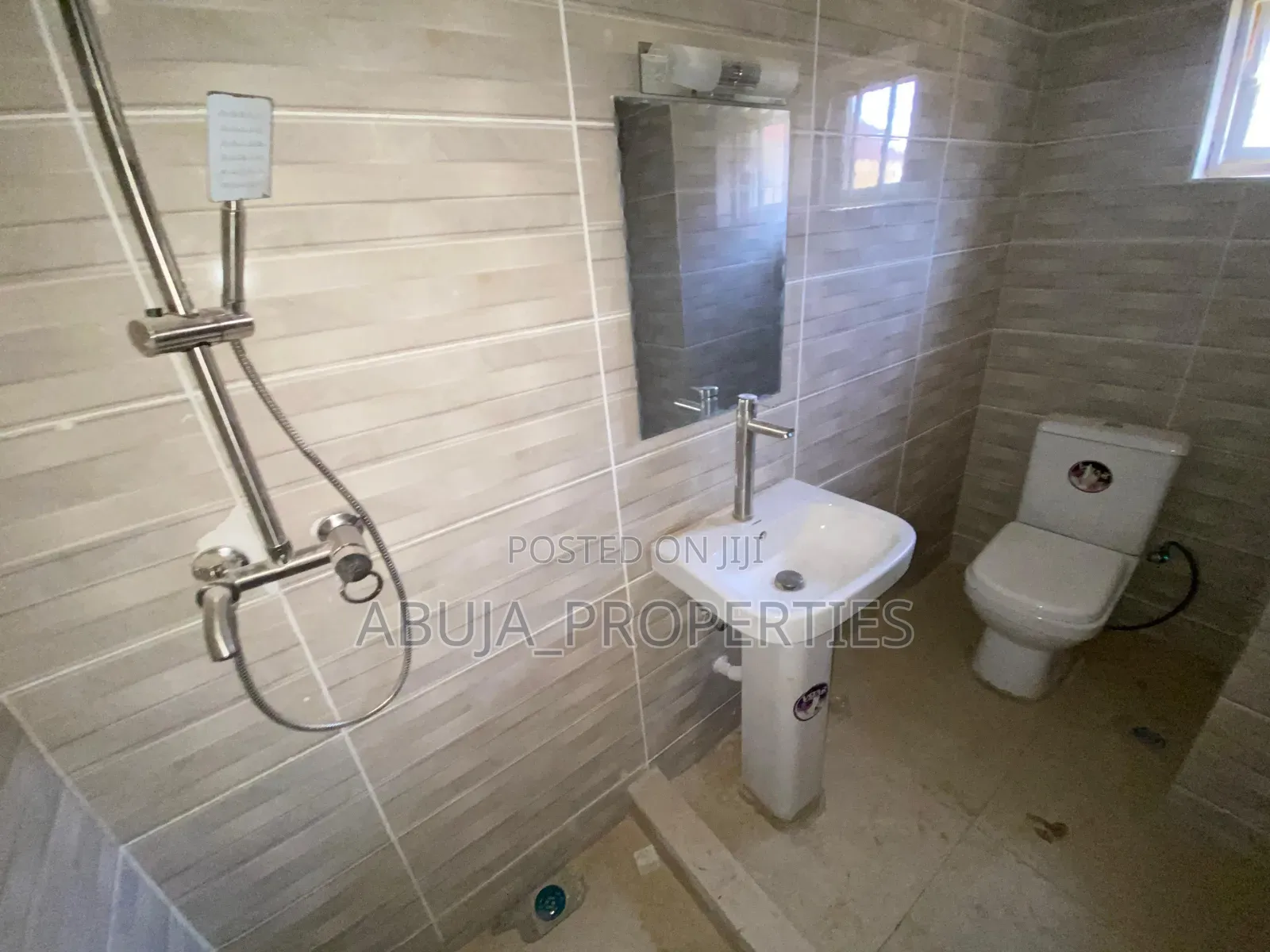3bdrm Apartment in In A Secured Estate, Guzape District for rent in Guzape District