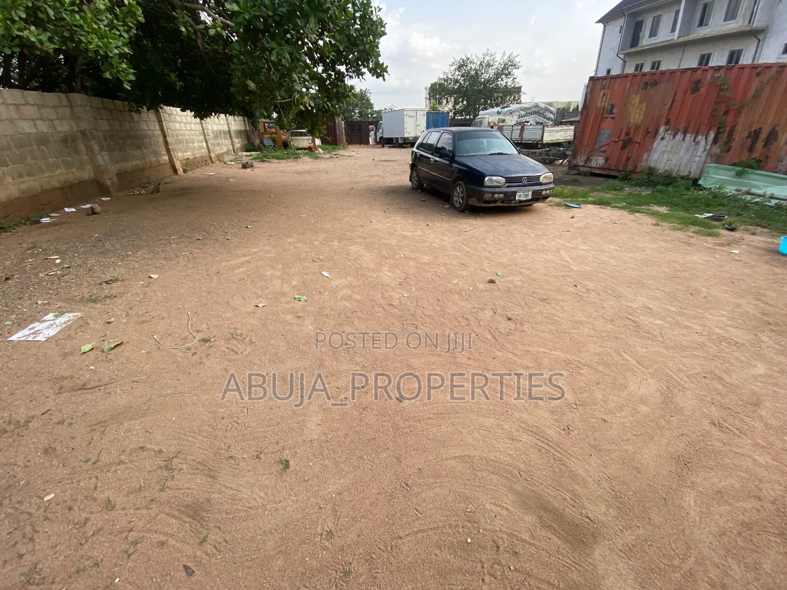 1300 Square Metres Residential Land in Jahi