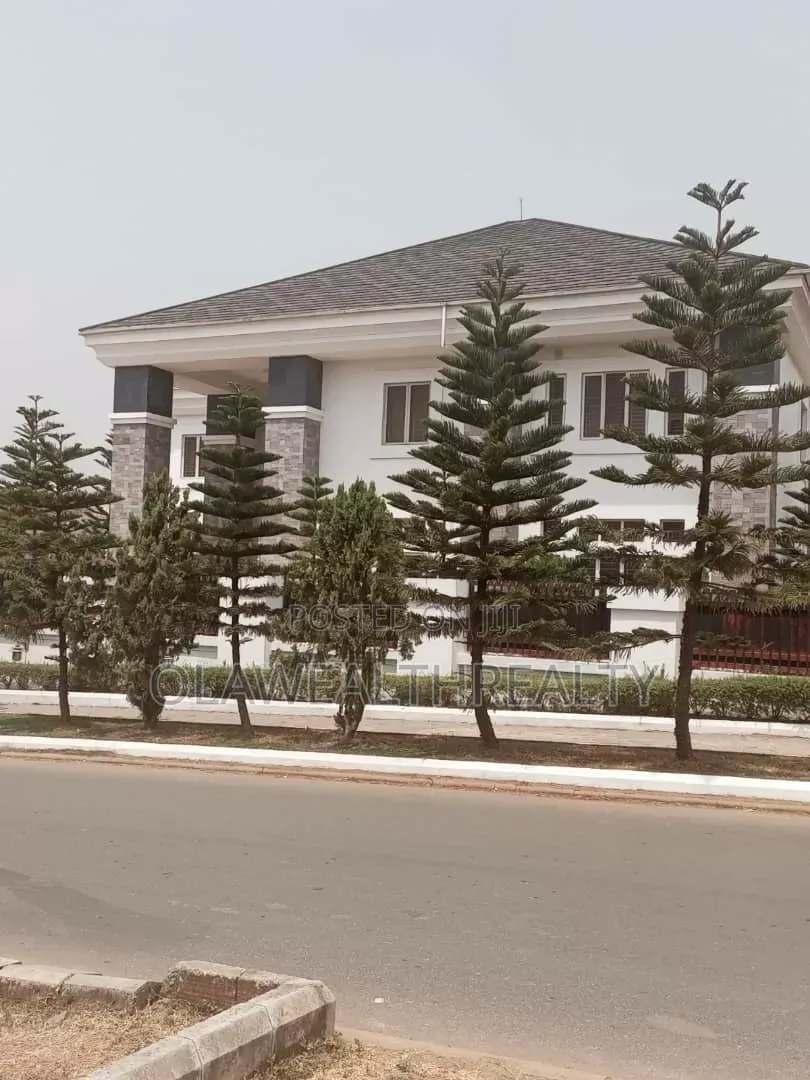 Furnished 7bdrm Duplex in Guzape District for sale in Guzape District