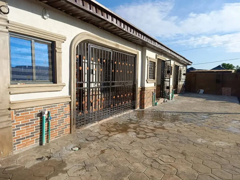 Furnished 1bdrm Bungalow in Sodiq Jimoh, Igbogbo for rent in Igbogbo