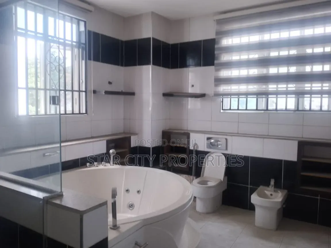 7bdrm Duplex in Ikeja Gra for rent in Ikeja GRA