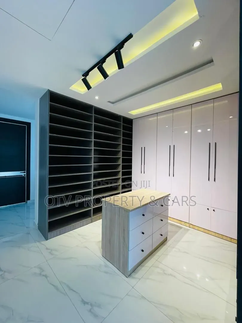 Furnished 5bdrm Duplex in Lekki Phase 2 for sale in Lekki Phase 2