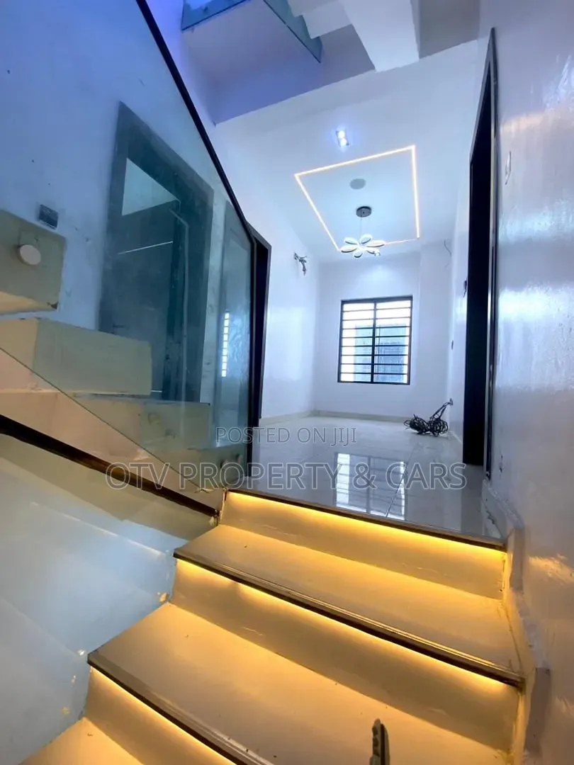 Furnished 4bdrm Duplex in Lekki Phase 2 for sale in Lekki Phase 2