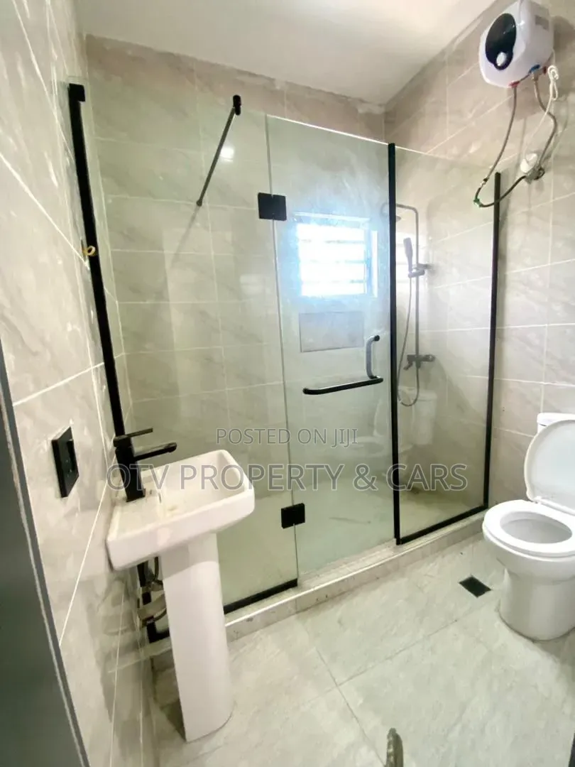 Furnished 4bdrm Duplex in Lekki Phase 2 for sale in Lekki Phase 2