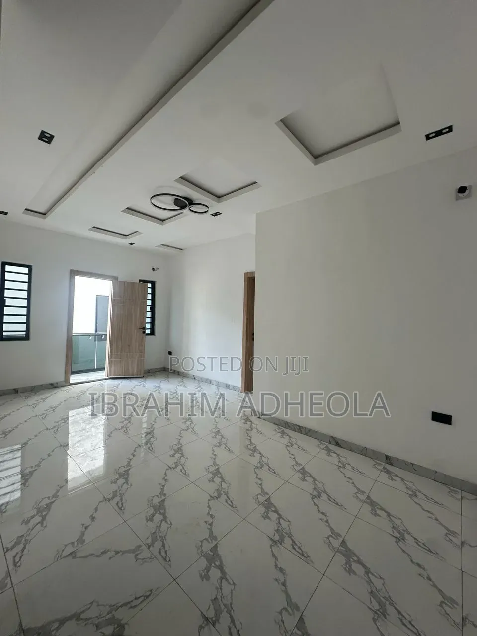 4bdrm Duplex in Millennium, Millenuim/UPS for sale in Millenuim/UPS
