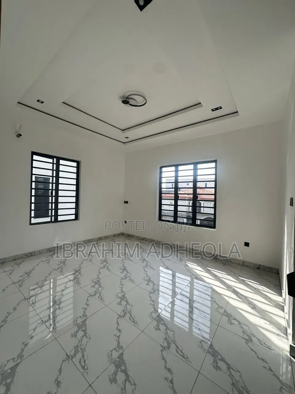 4bdrm Duplex in Millennium, Millenuim/UPS for sale in Millenuim/UPS