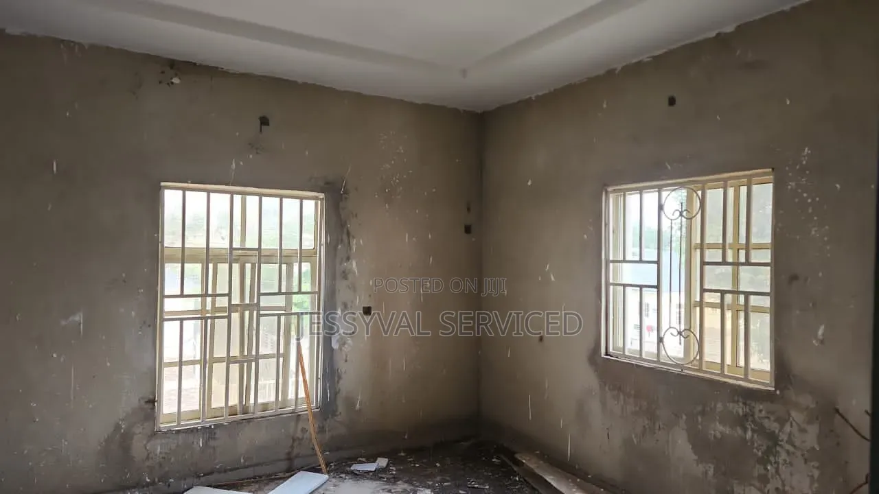 3bdrm Duplex in Karshi for sale in Karshi