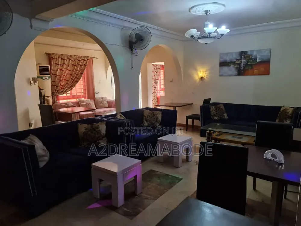 Executively Planned 25 Rooms Hotel in Adeniyi Jones