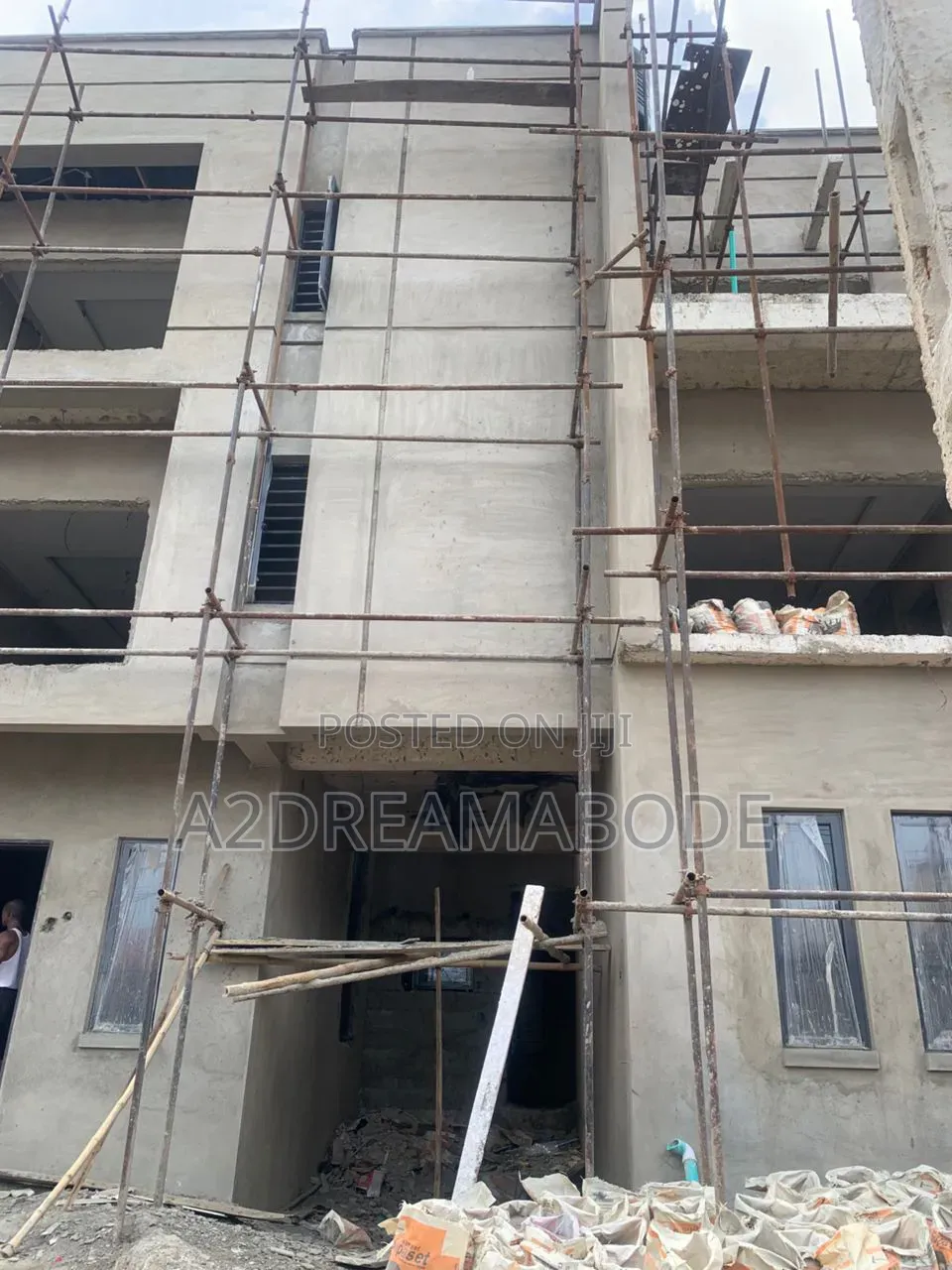 4bdrm Duplex in Ogudu Gra for sale in Ogudu GRA
