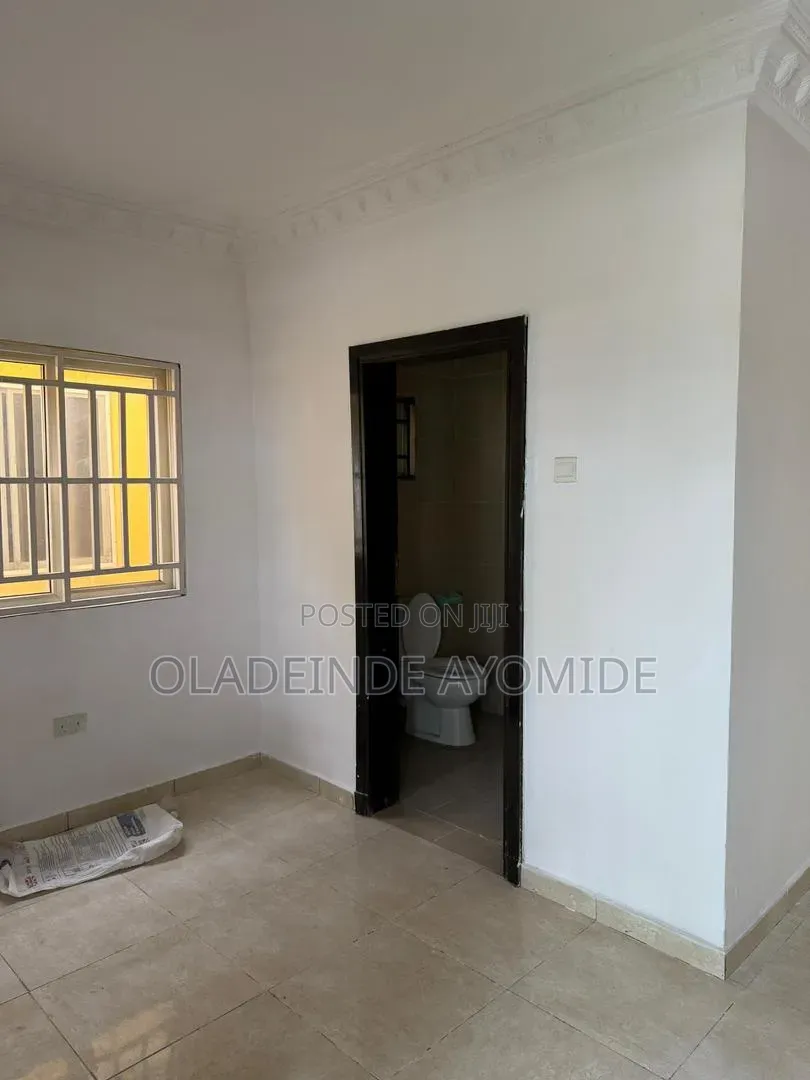 Mini Flat in Megamound Ikota for rent in Ikota