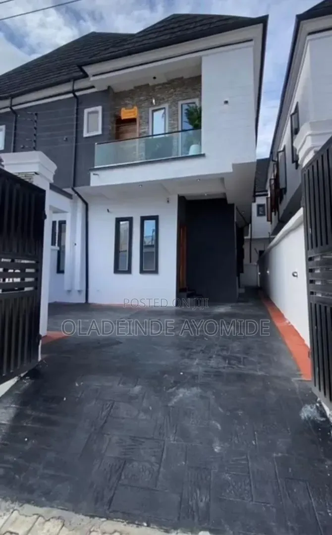 4bdrm Duplex in Ikota Gra for sale in Ikota