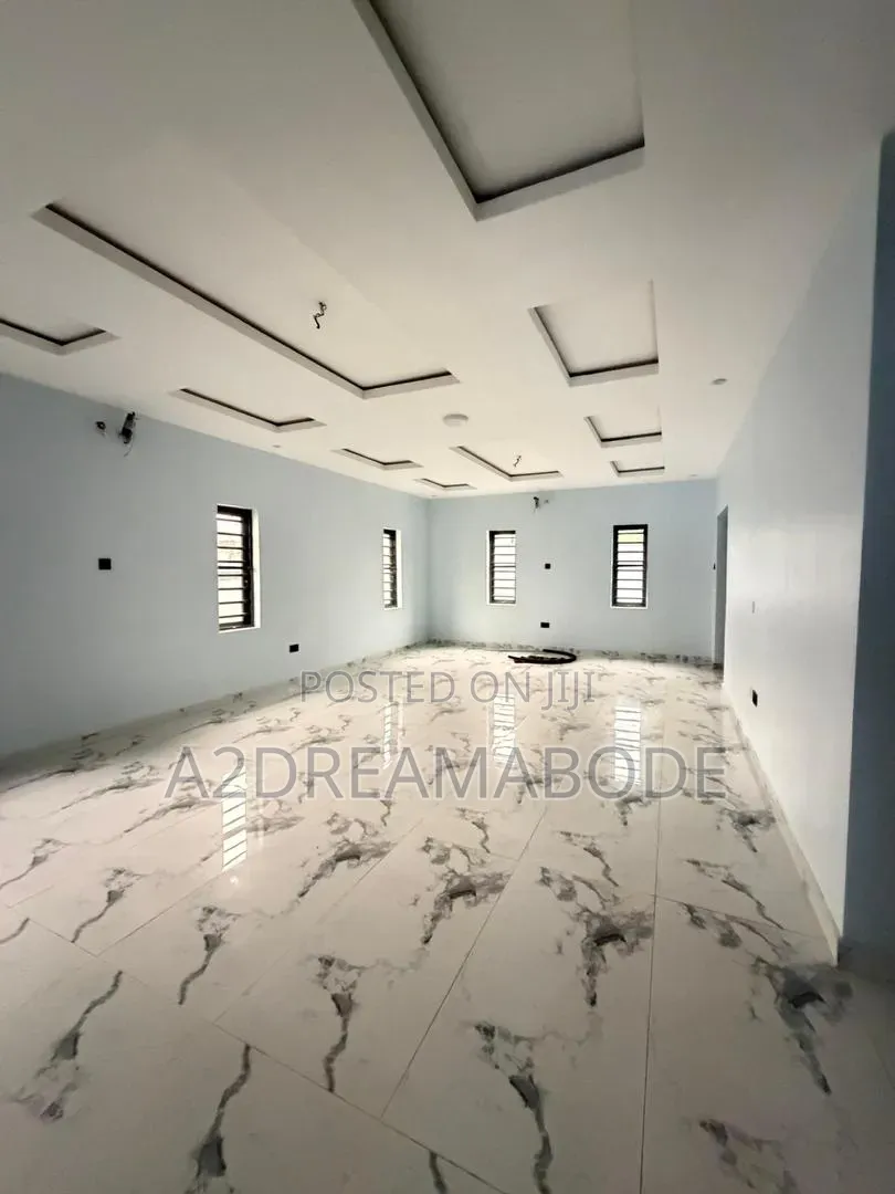 5bdrm Duplex in Magodo Phase 1 for sale in GRA Phase 1