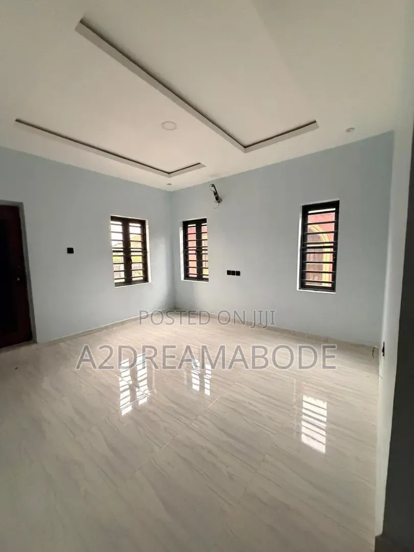 5bdrm Duplex in Magodo Phase 1 for sale in GRA Phase 1