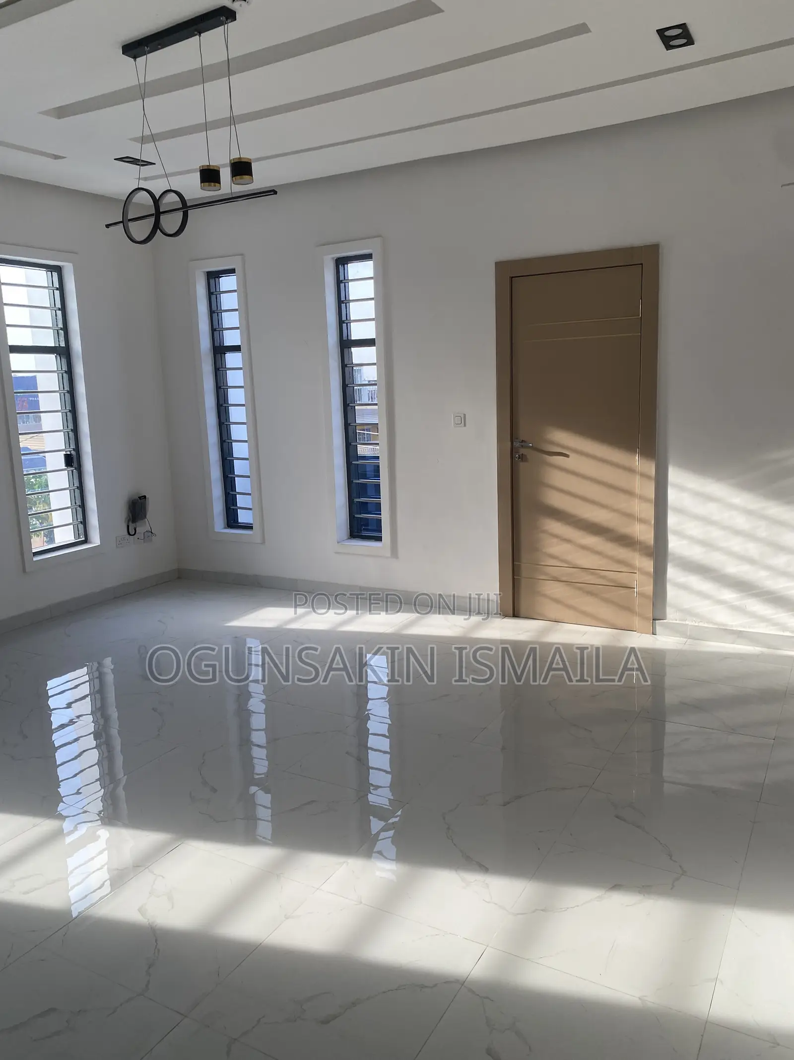 5bdrm Duplex in Omole Estate for sale in Omole Phase 1