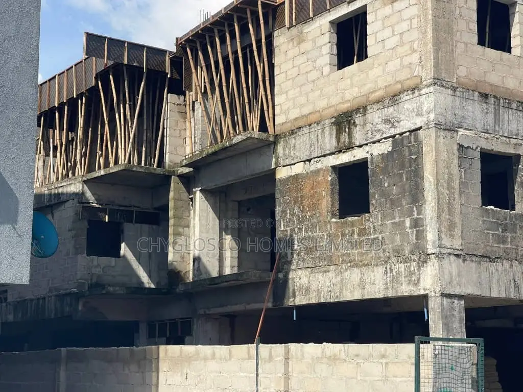 2 Bedroom Apartment In Gra Phase 3 in GRA Phase 3 / Port-Harcourt