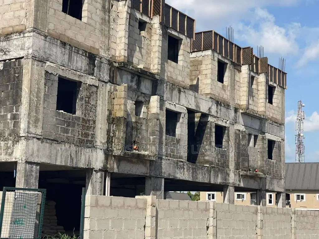2 Bedroom Apartment In Gra Phase 3 in GRA Phase 3 / Port-Harcourt