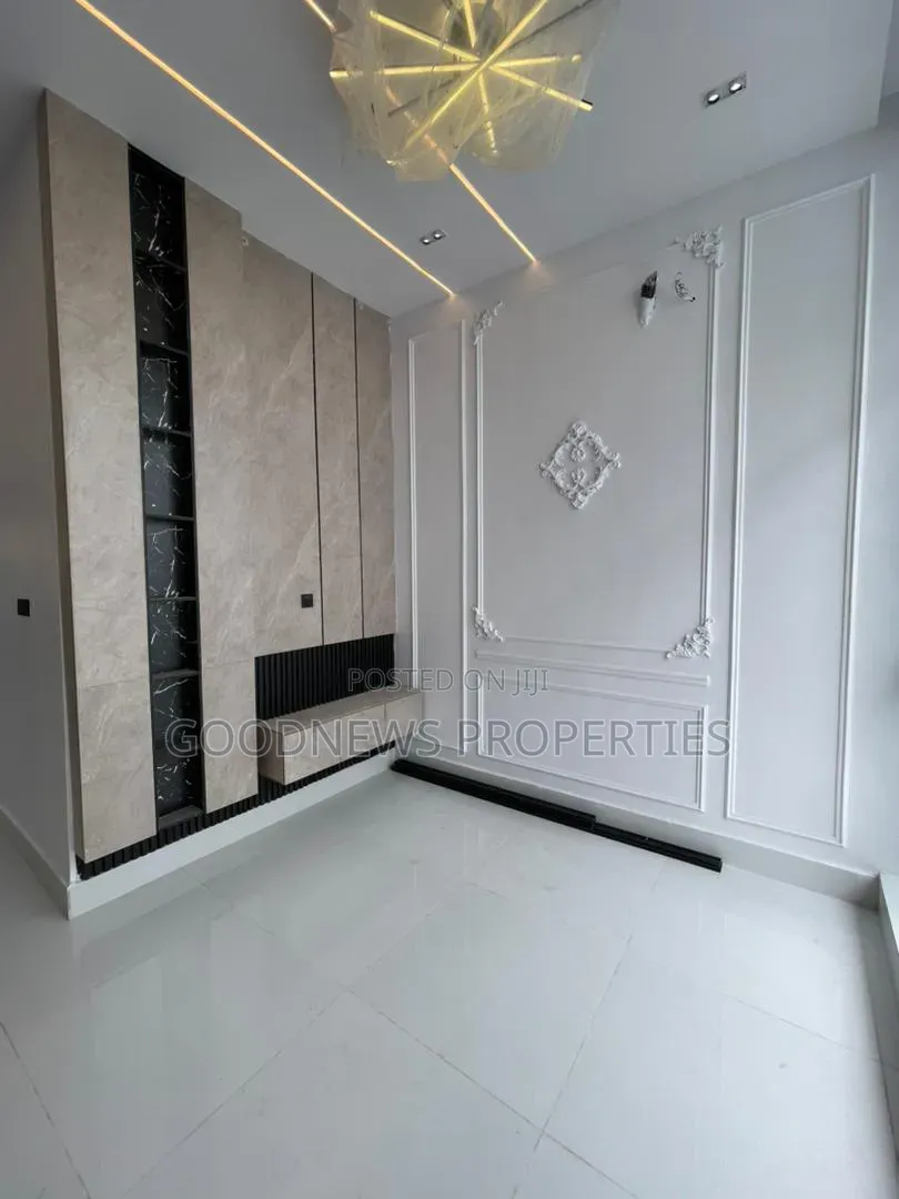 5bdrm Duplex in Vgc Lekki Lagos for sale in VGC / Ajah