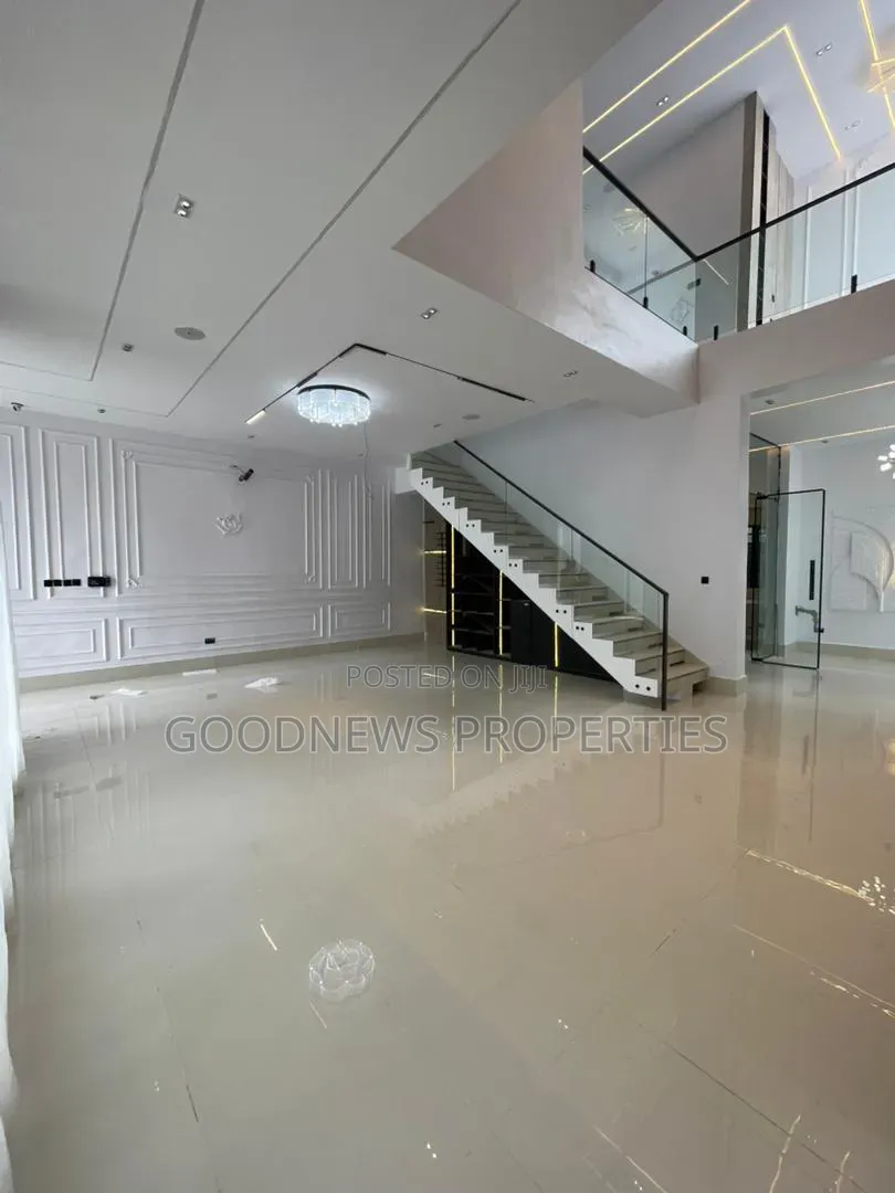 5bdrm Duplex in Vgc Lekki Lagos for sale in VGC / Ajah