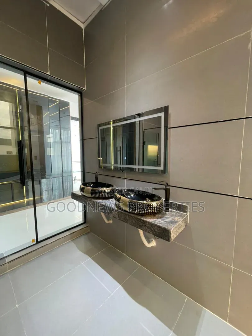 5bdrm Duplex in Vgc Lekki Lagos for sale in VGC / Ajah